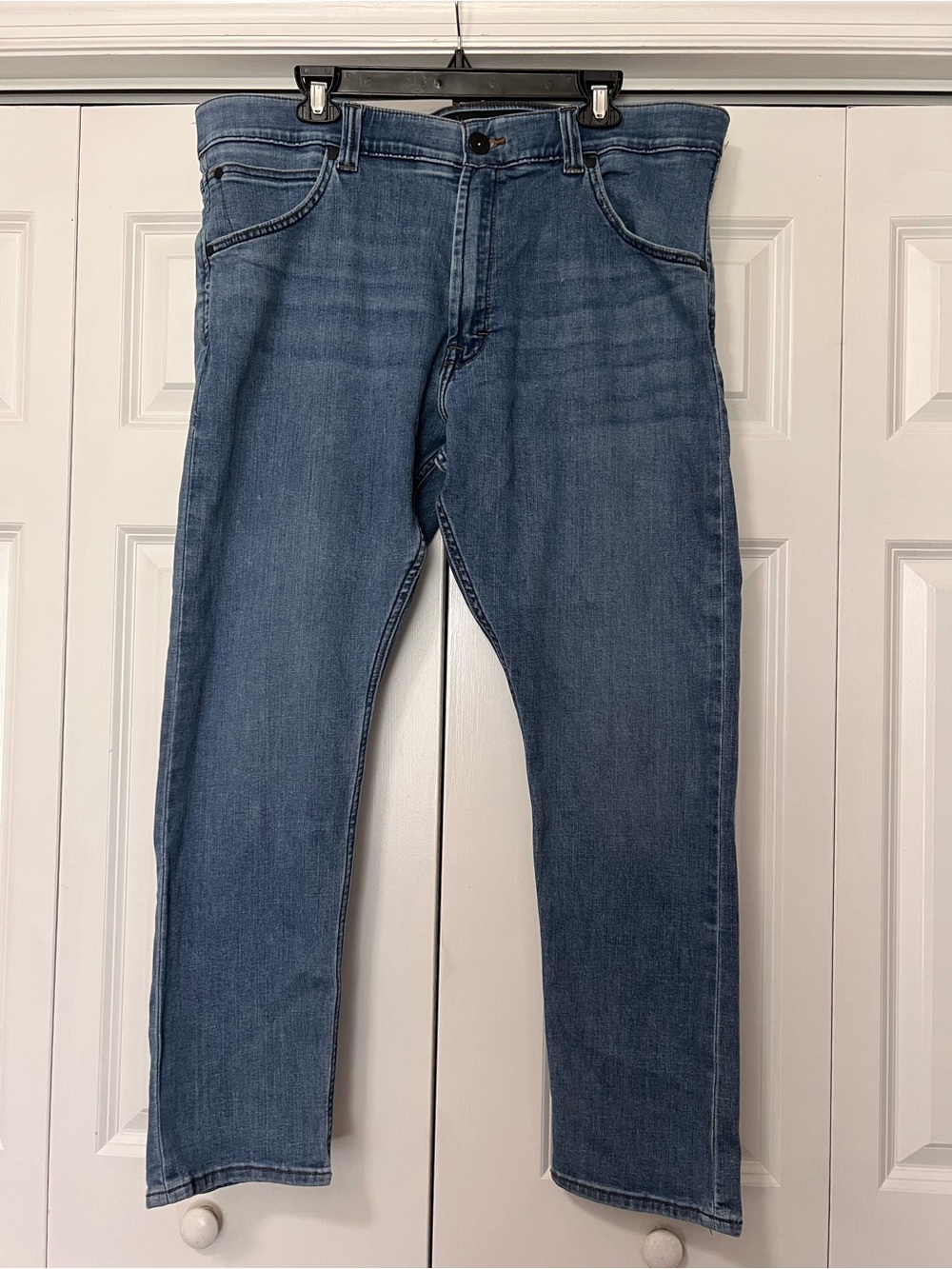 Wrangler Men's Blue Unlimited Comfort Jeans 40x29